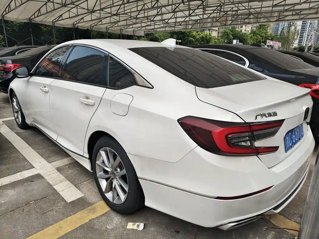 Honda Accord — фото 6