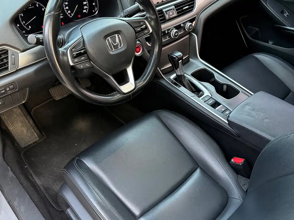 Honda Accord — фото 13
