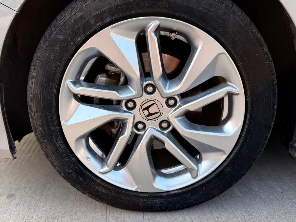 Honda Accord — фото 21