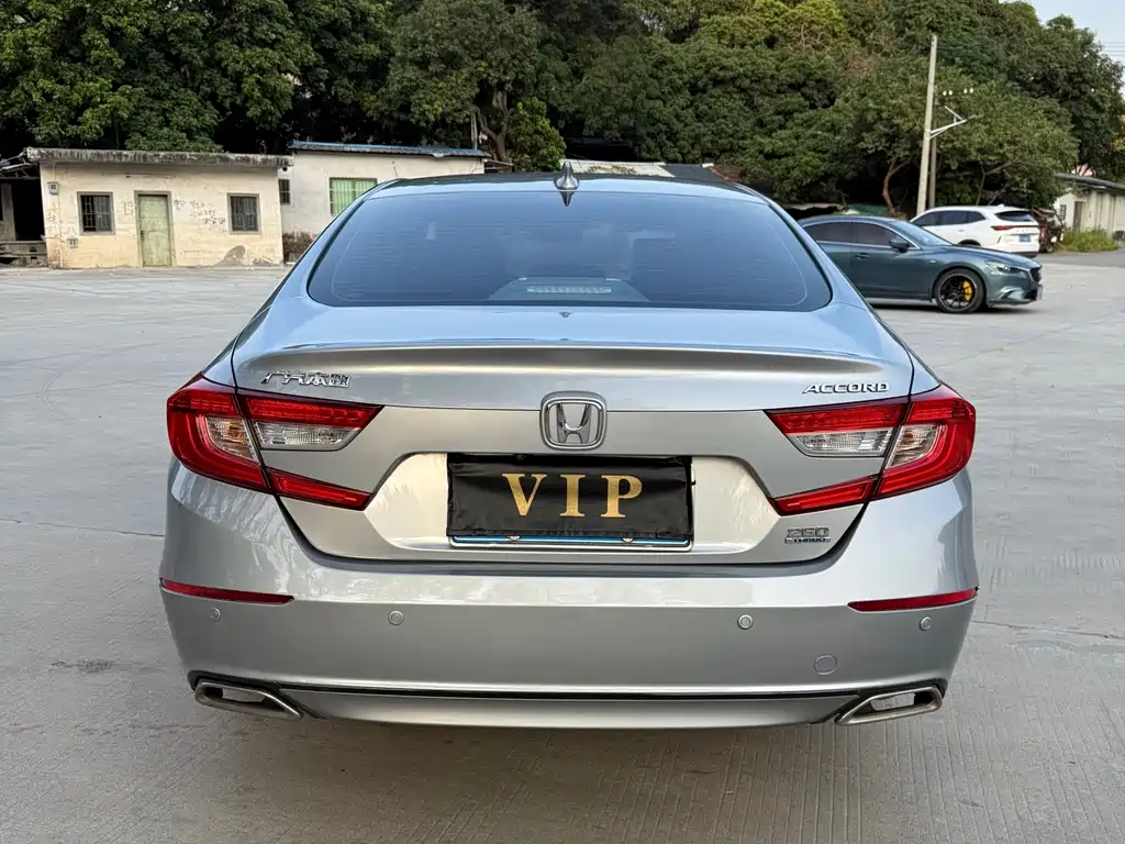 Honda Accord — фото 5