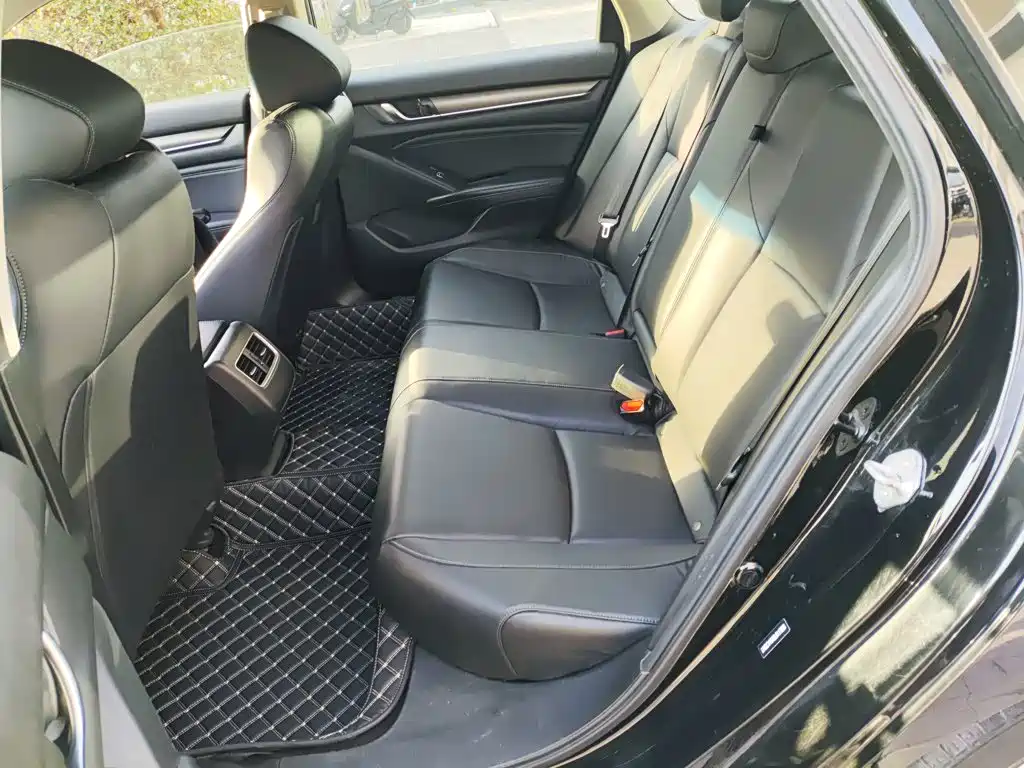 Honda Accord — фото 13