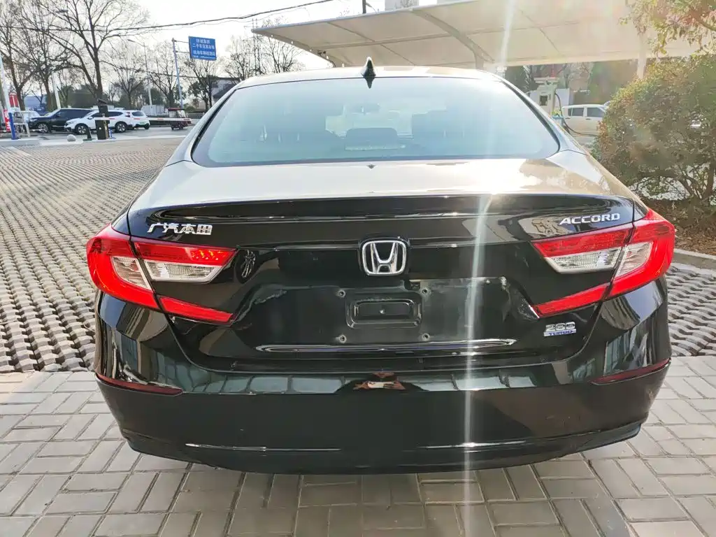 Honda Accord — фото 21