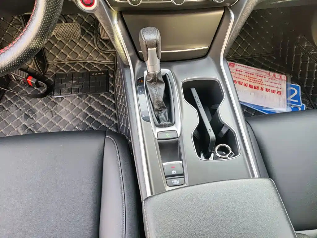 Honda Accord — фото 5