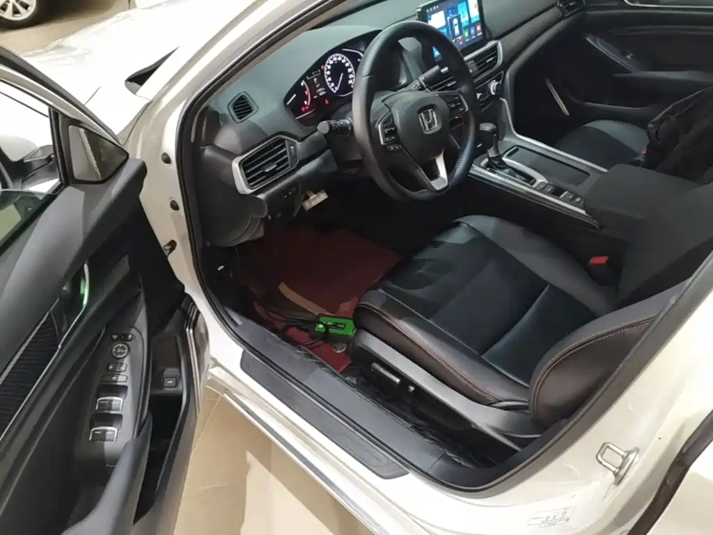 Honda Inspire — фото 15