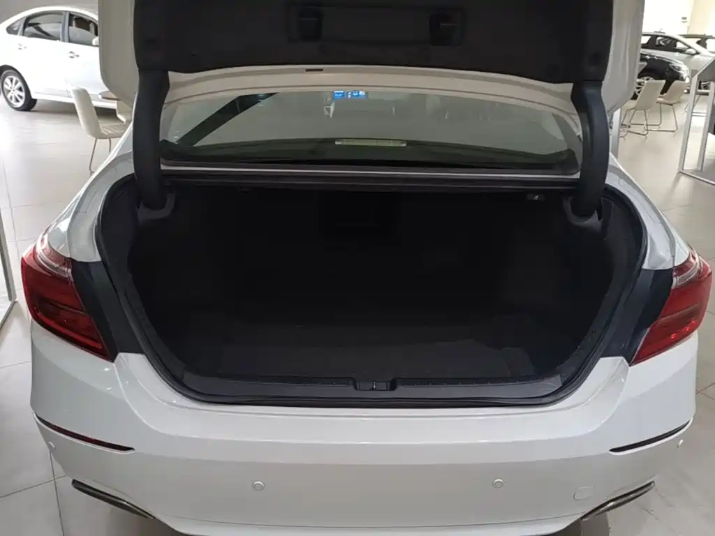 Honda Inspire — фото 18