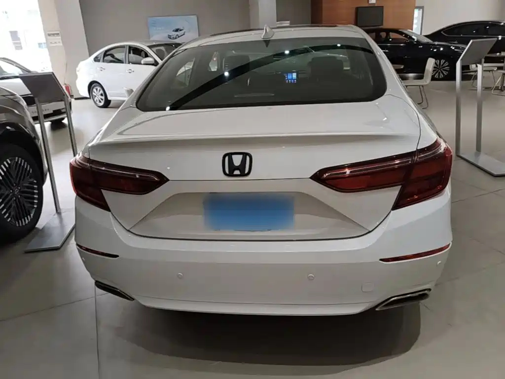Honda Inspire — фото 5