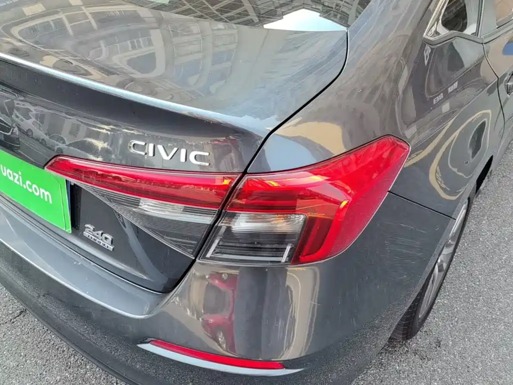 Honda Civic — фото 7