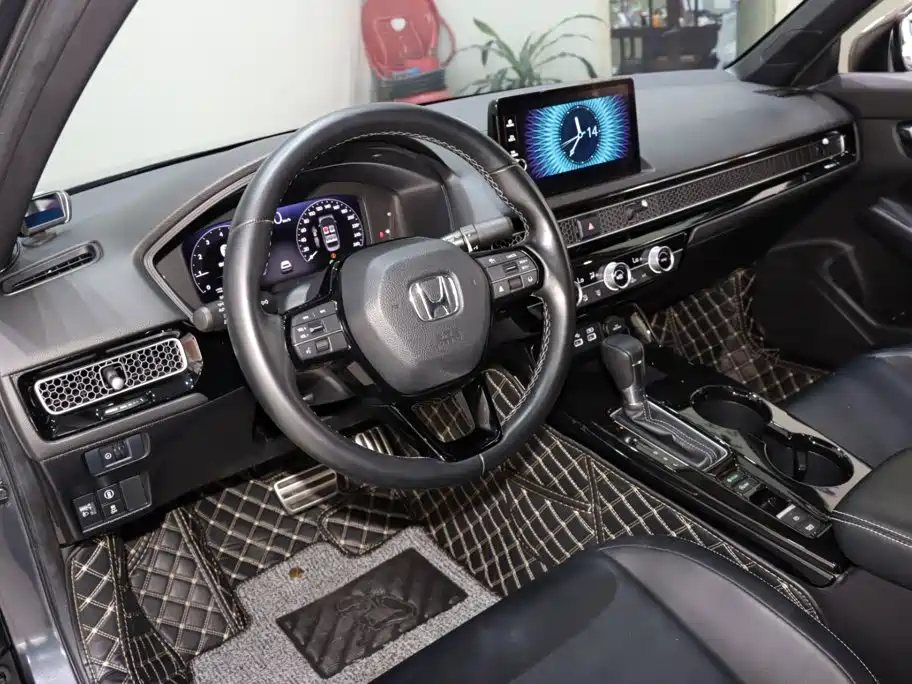Honda Civic — фото 10