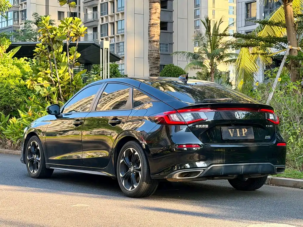 Honda Civic — фото 7