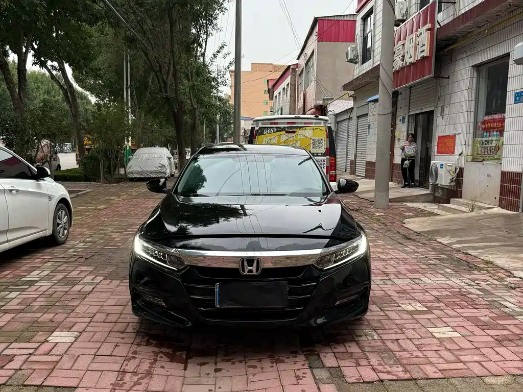 Honda Accord — фото 3