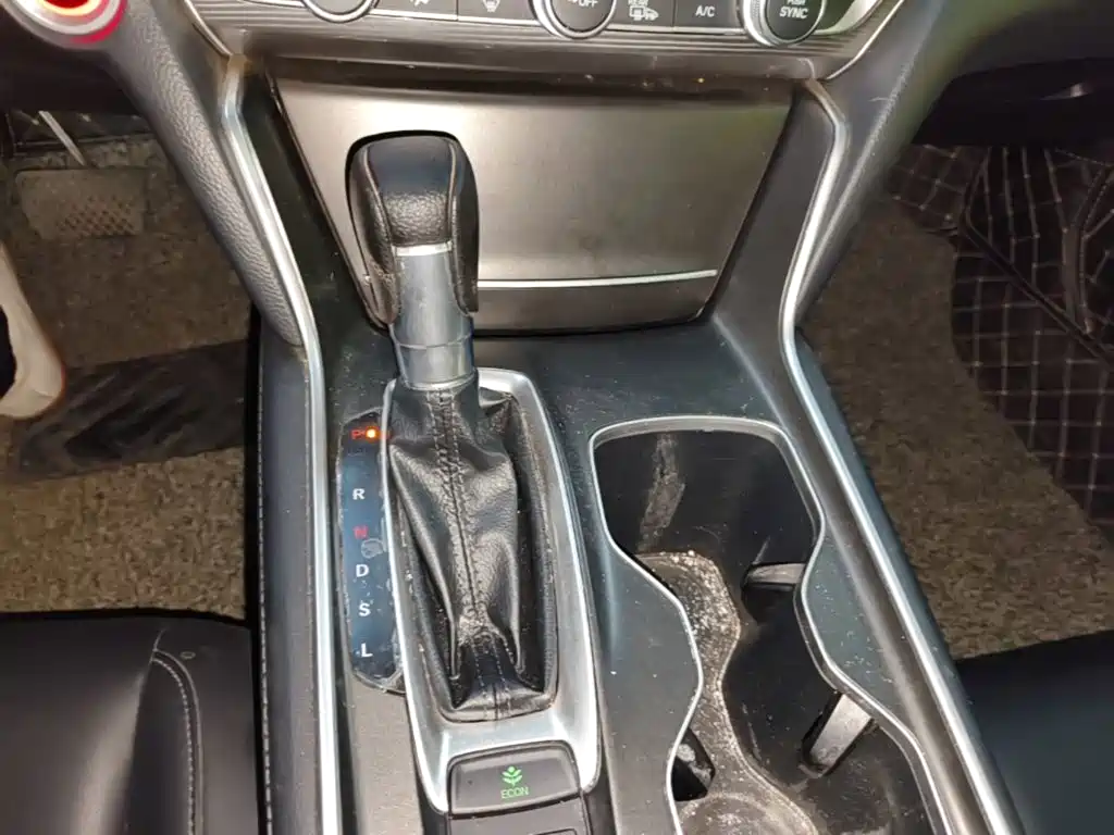 Honda Accord — фото 13