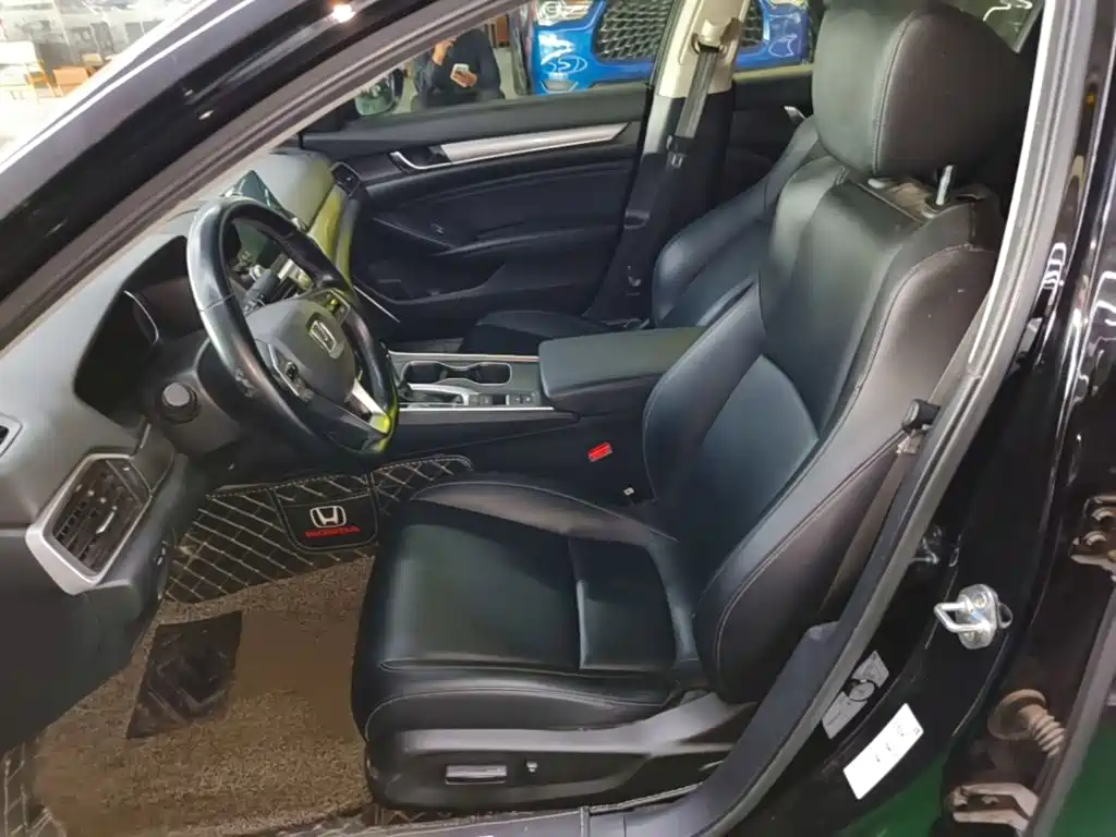 Honda Accord — фото 14