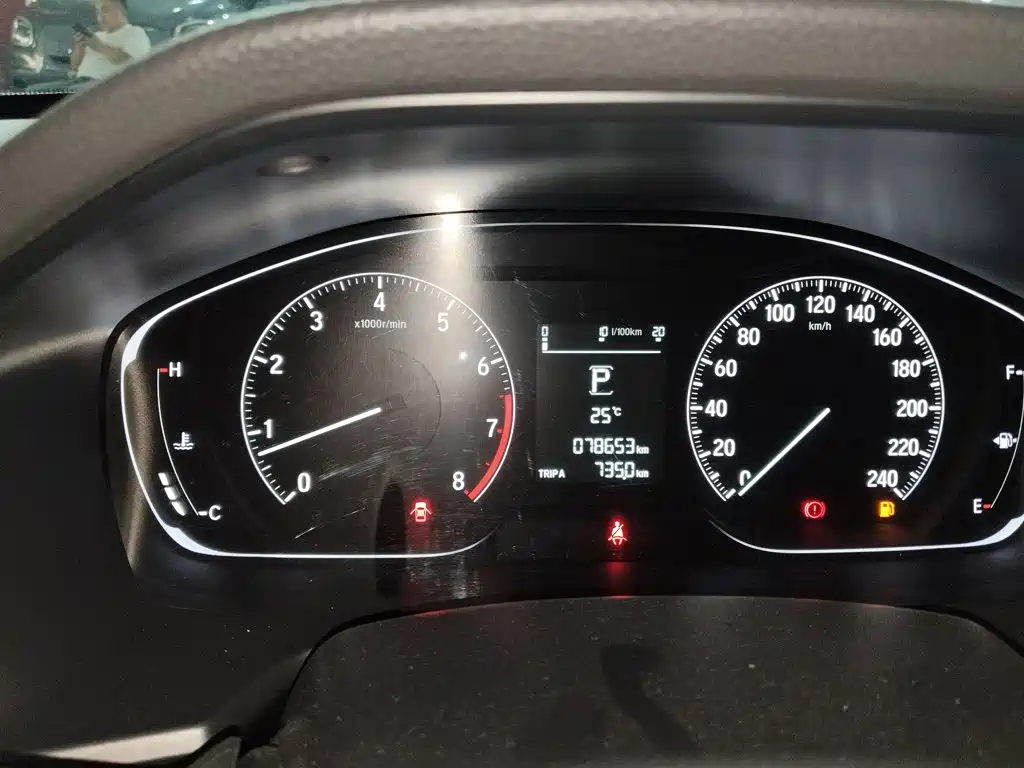 Honda Accord — фото 11