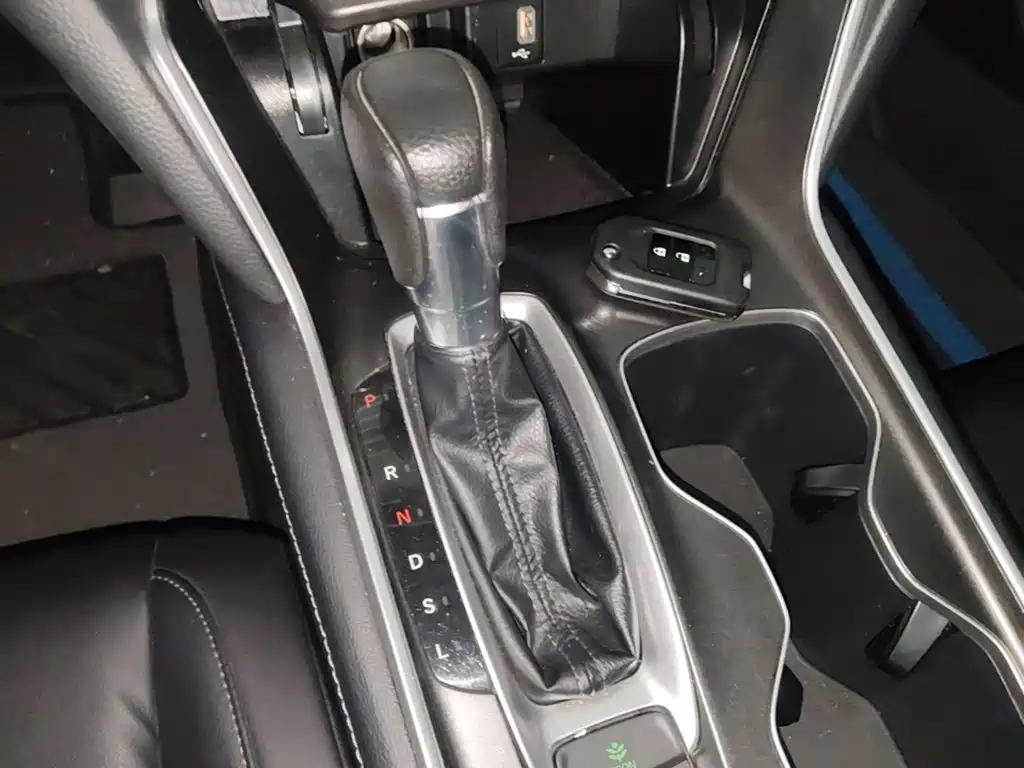 Honda Accord — фото 13