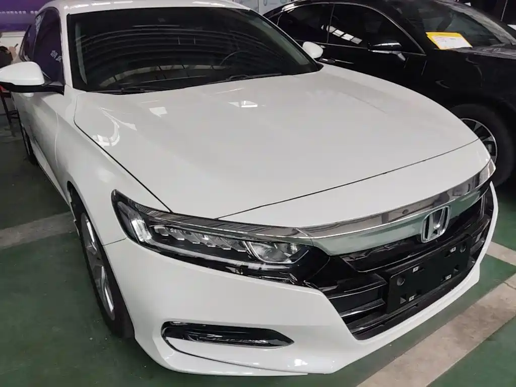 Honda Accord — фото 3