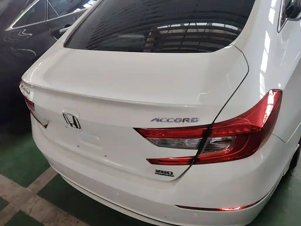 Honda Accord — фото 5