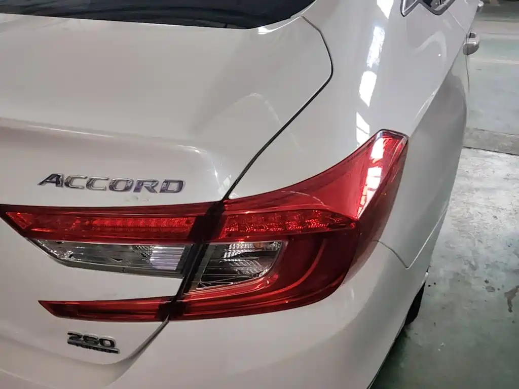 Honda Accord — фото 7