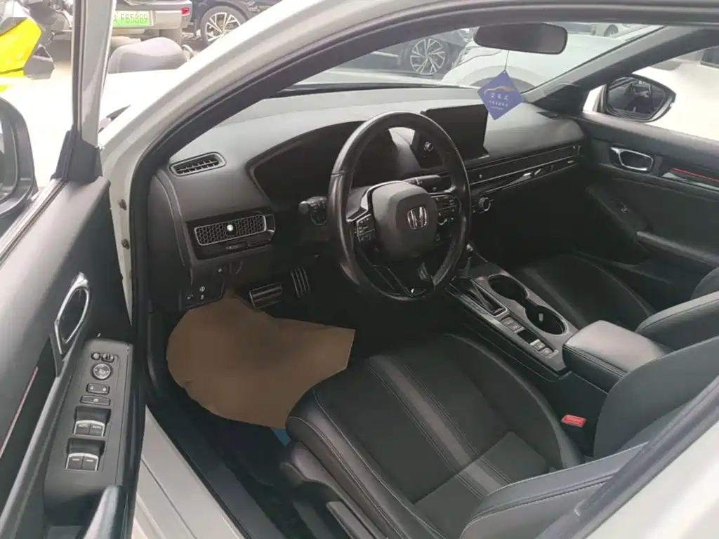 Honda Civic — фото 11