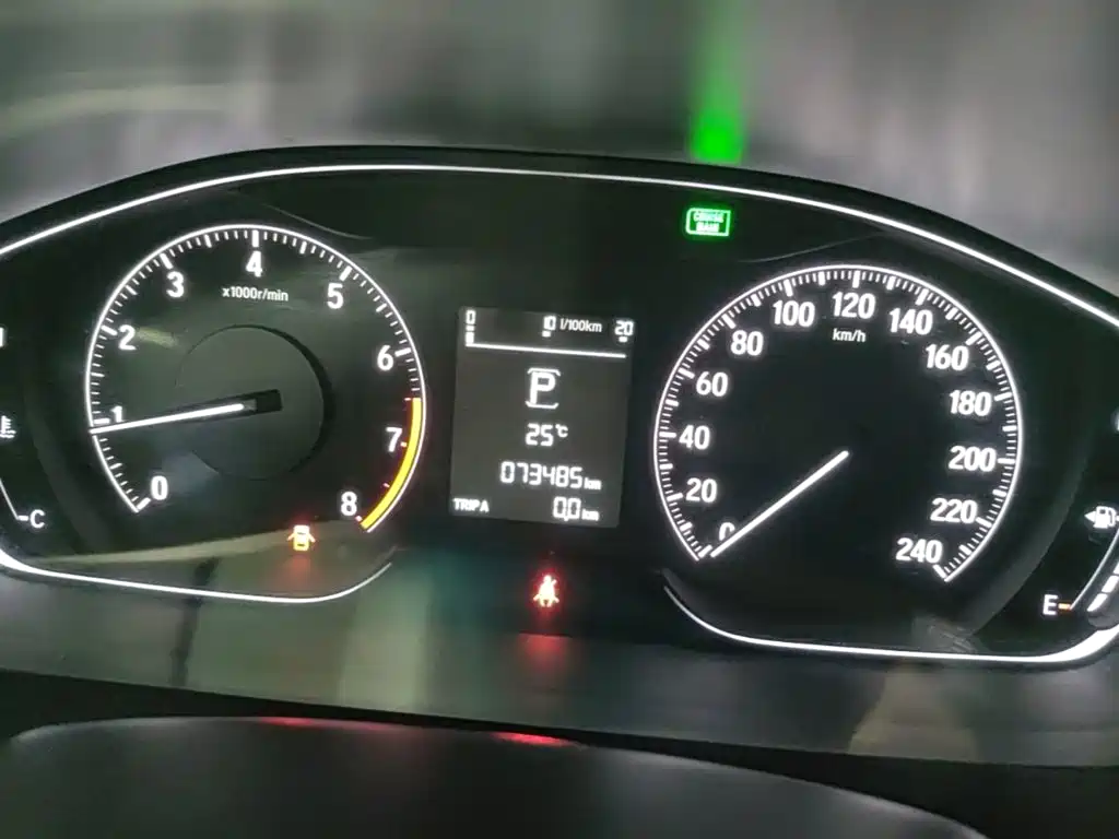 Honda Accord — фото 11