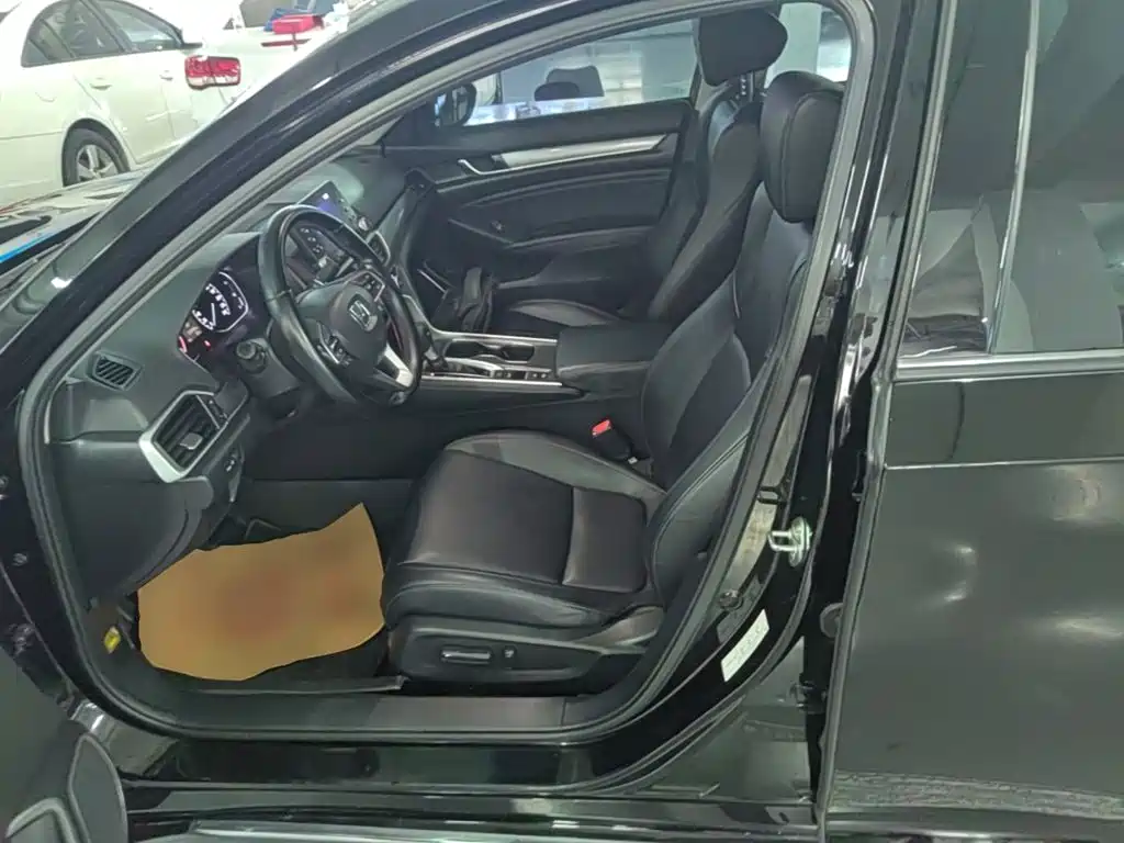 Honda Accord — фото 14