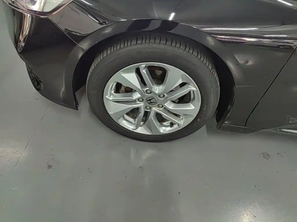 Honda Accord — фото 22