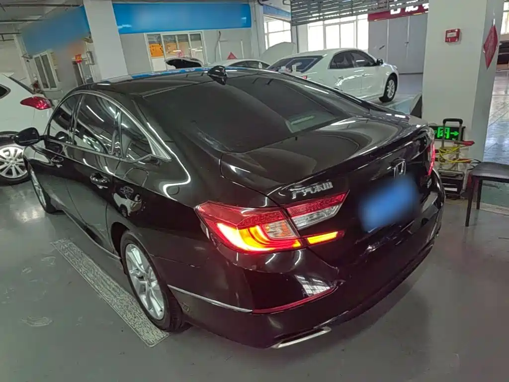 Honda Accord — фото 4