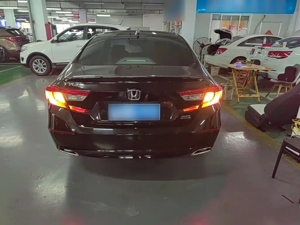 Honda Accord — фото 5