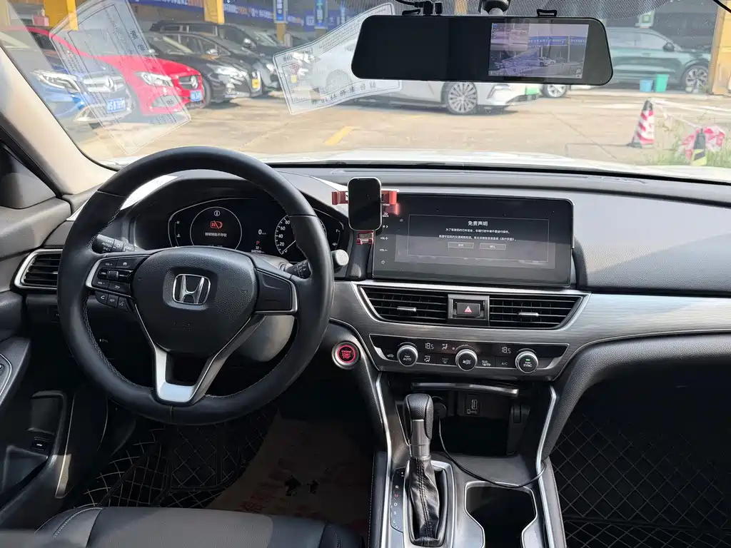 Honda Accord — фото 5