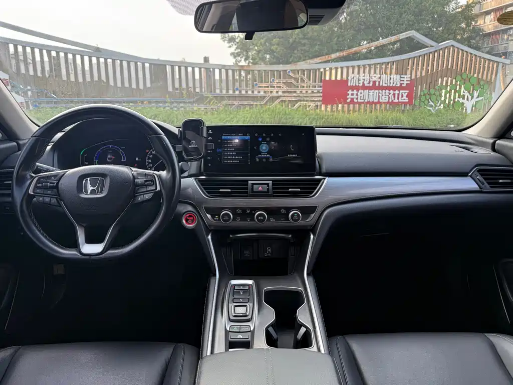 Honda Accord — фото 6
