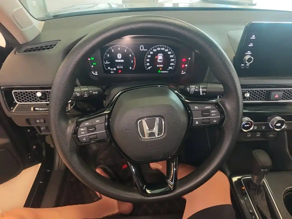 Honda Civic — фото 10
