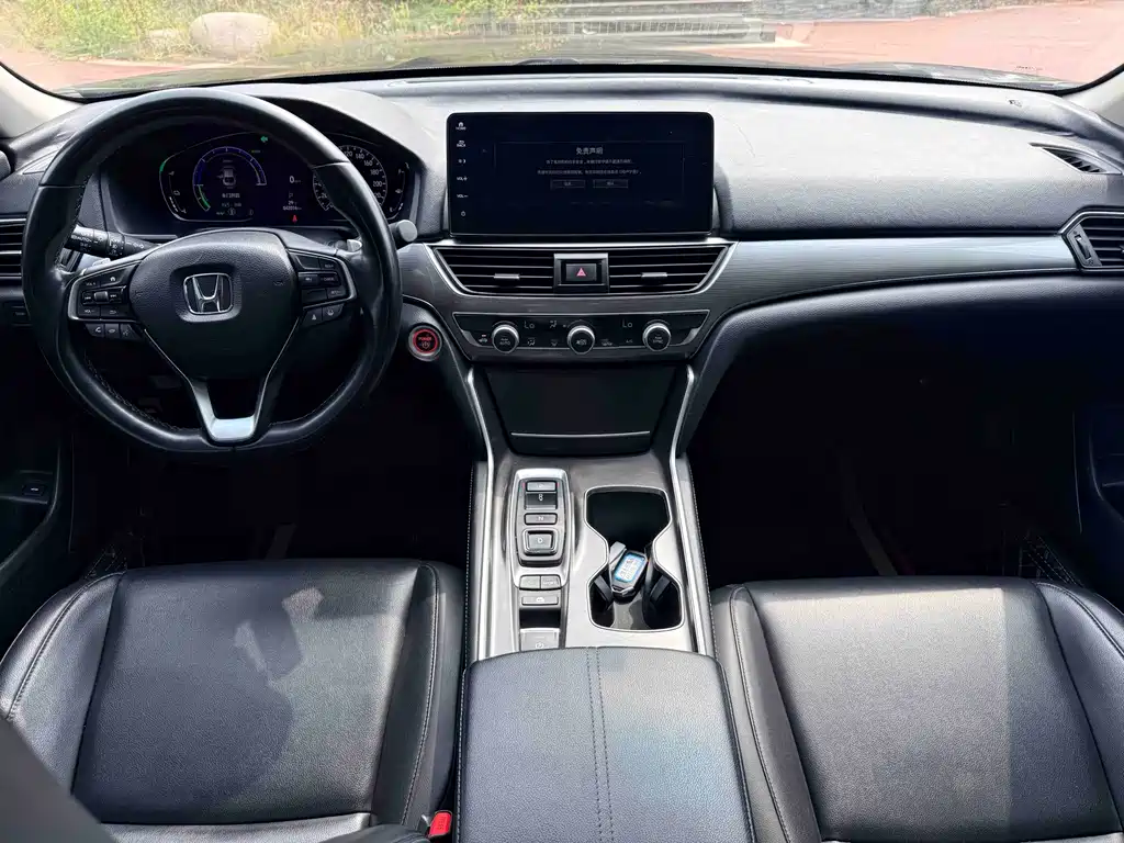 Honda Accord — фото 6