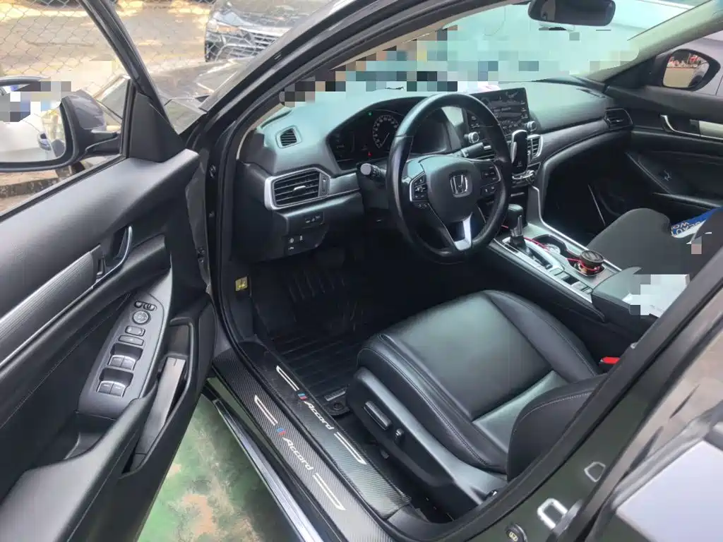 Honda Accord — фото 17