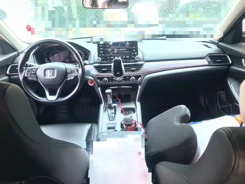 Honda Accord — фото 10