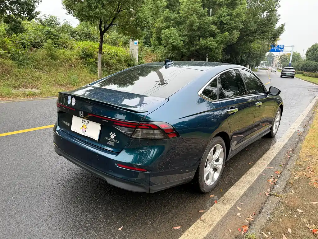 Honda Accord — фото 15