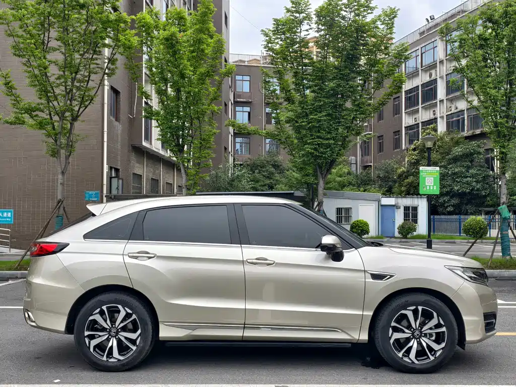 Honda UR-V — фото 4