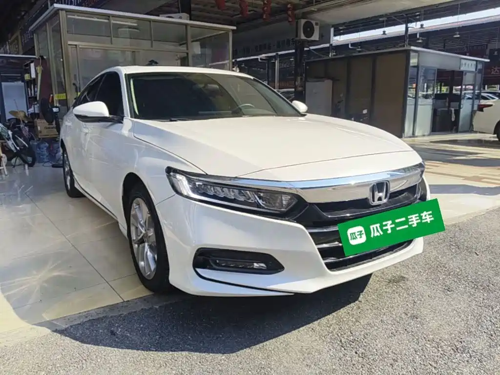 Honda Accord — фото 3