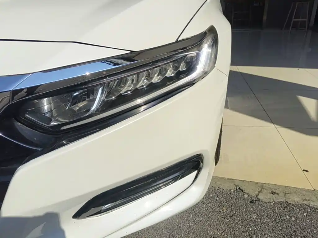 Honda Accord — фото 23