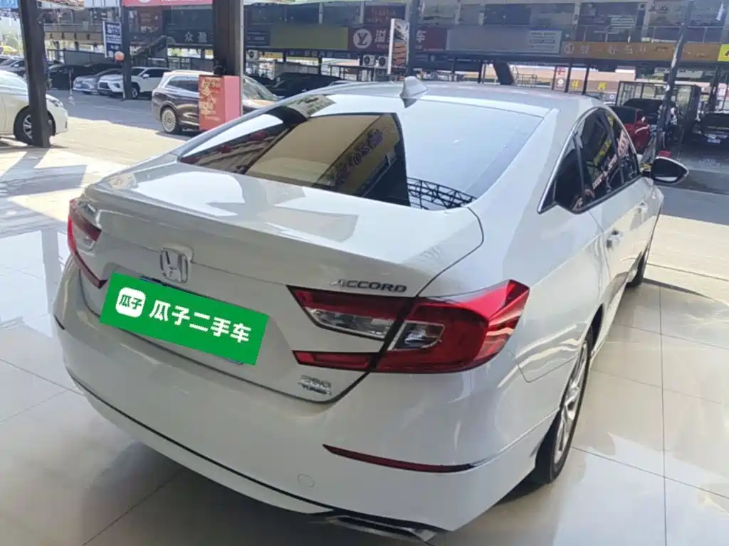 Honda Accord — фото 6
