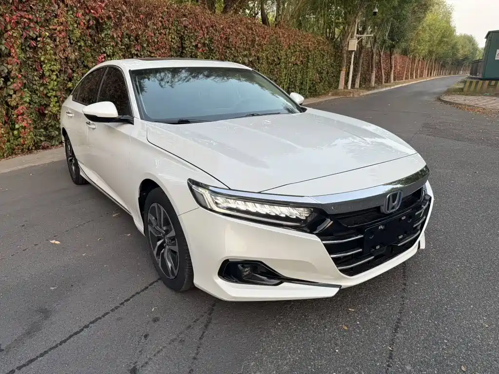Honda Accord — фото 3