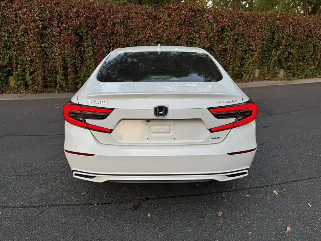 Honda Accord — фото 6