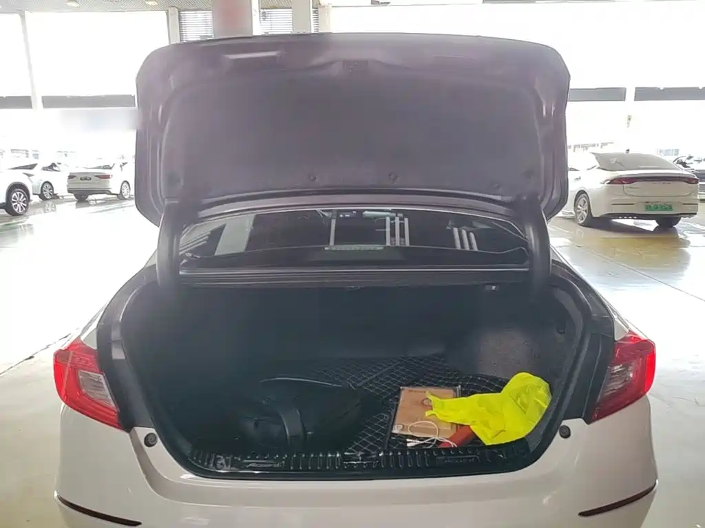 Honda Accord — фото 14