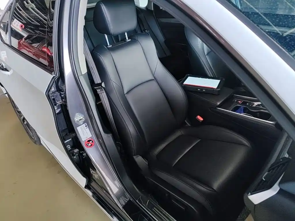 Honda Accord — фото 19