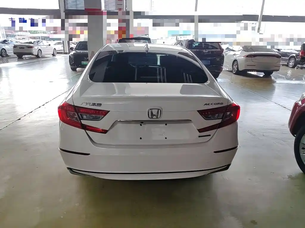 Honda Accord — фото 3