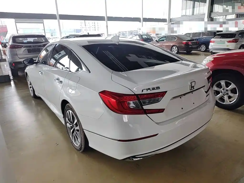 Honda Accord — фото 22