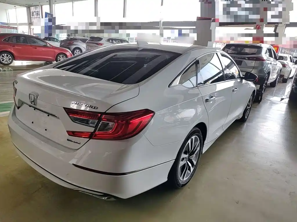 Honda Accord — фото 4