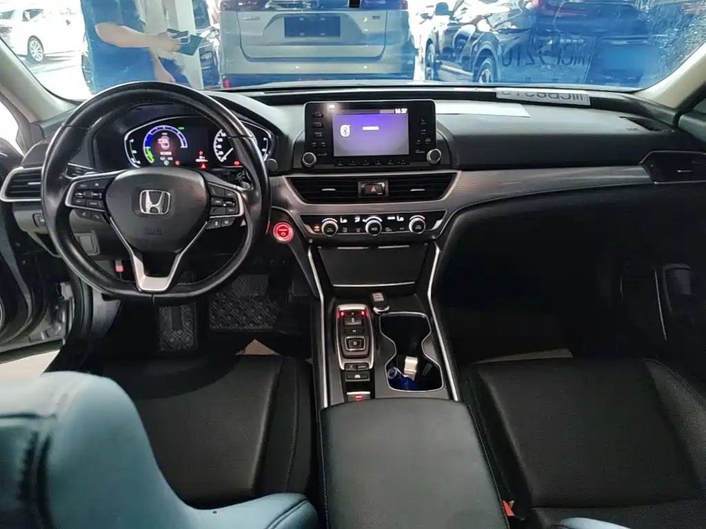 Honda Accord — фото 5