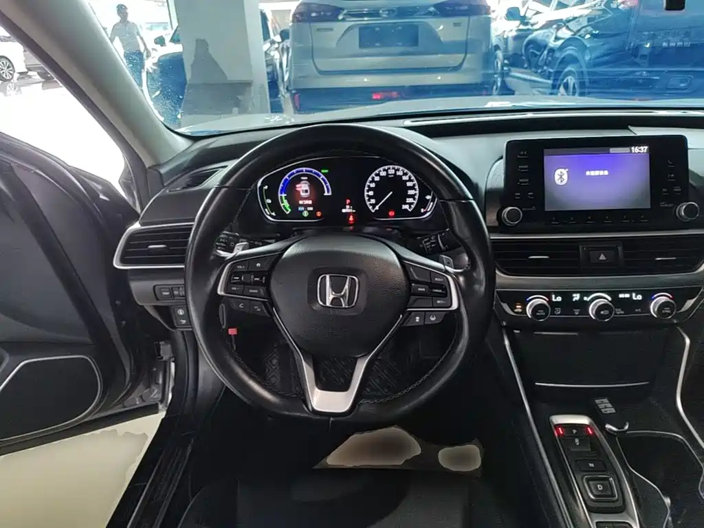Honda Accord — фото 6
