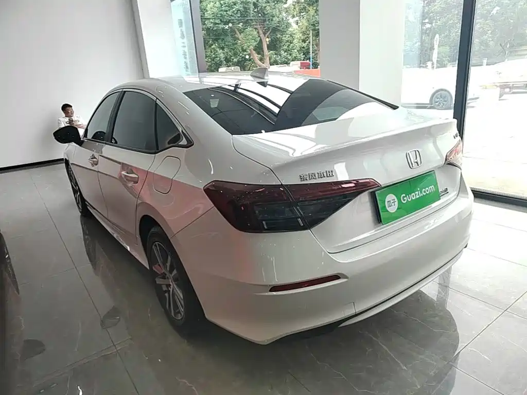 Honda Civic — фото 4