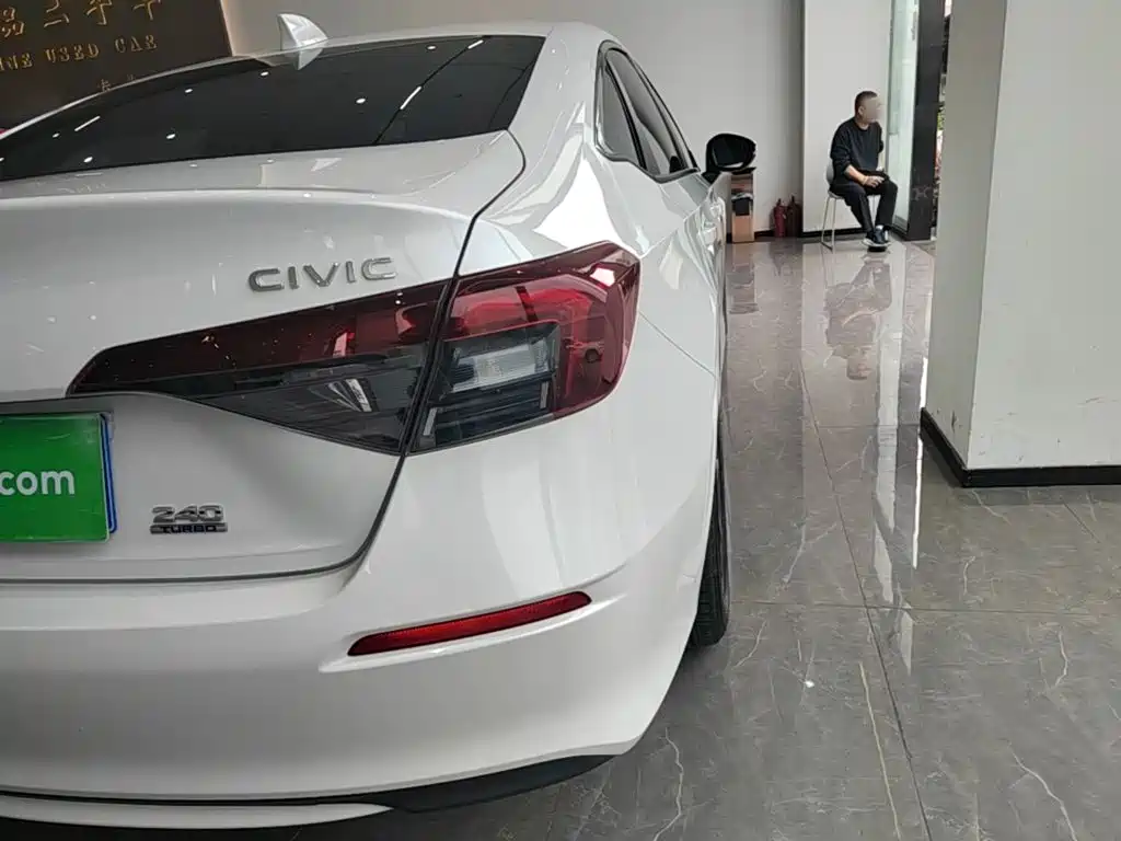 Honda Civic — фото 7