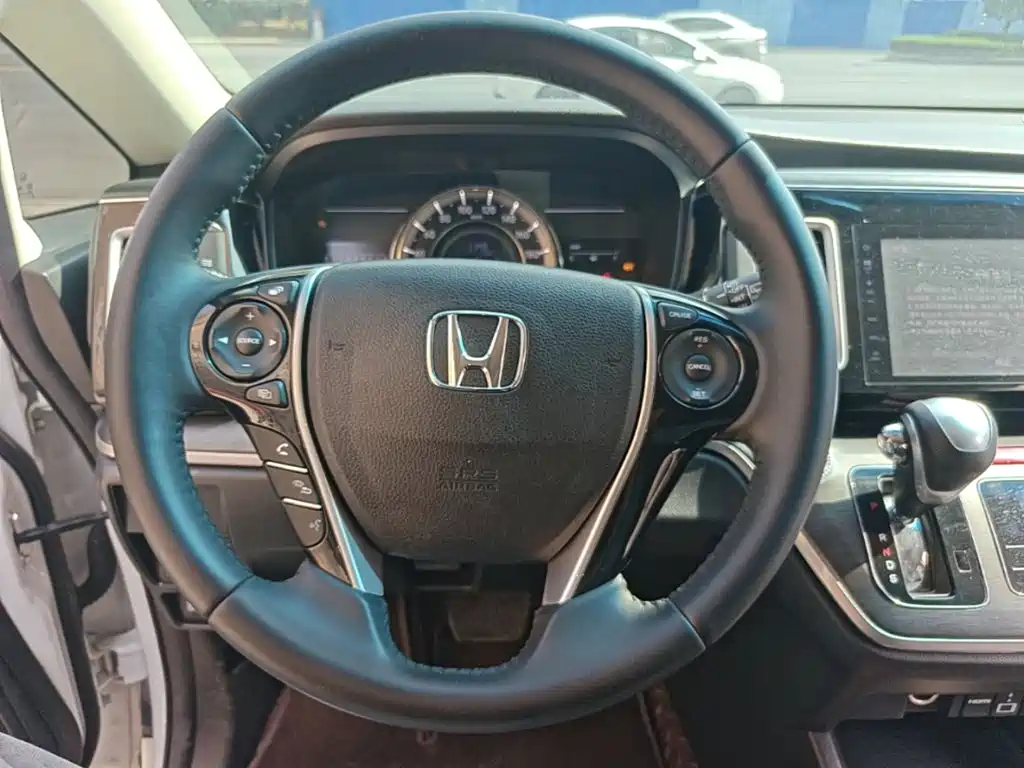 Honda Elysion — фото 10